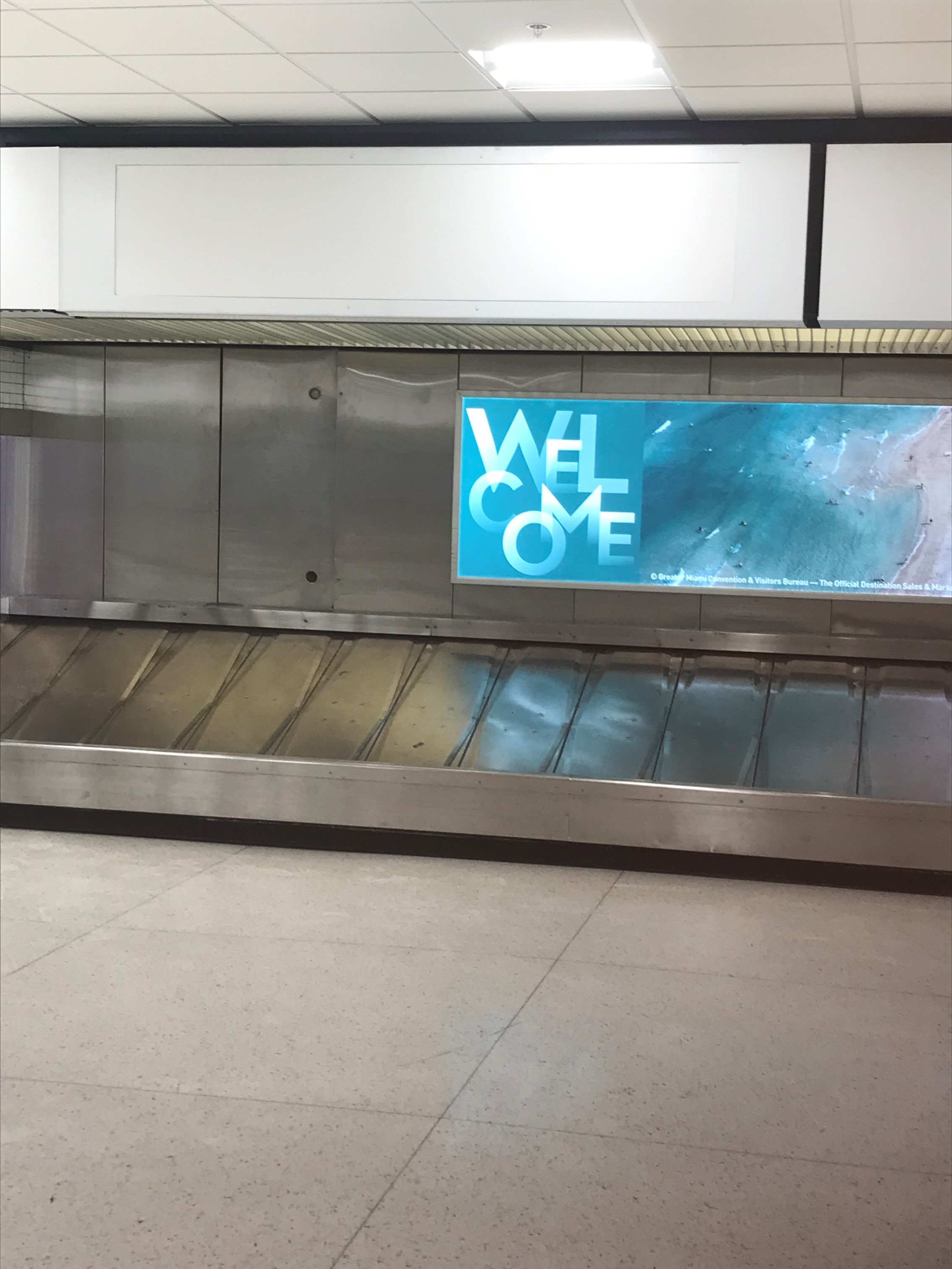 Concourse E FIS International Baggage Claim Carousel #4